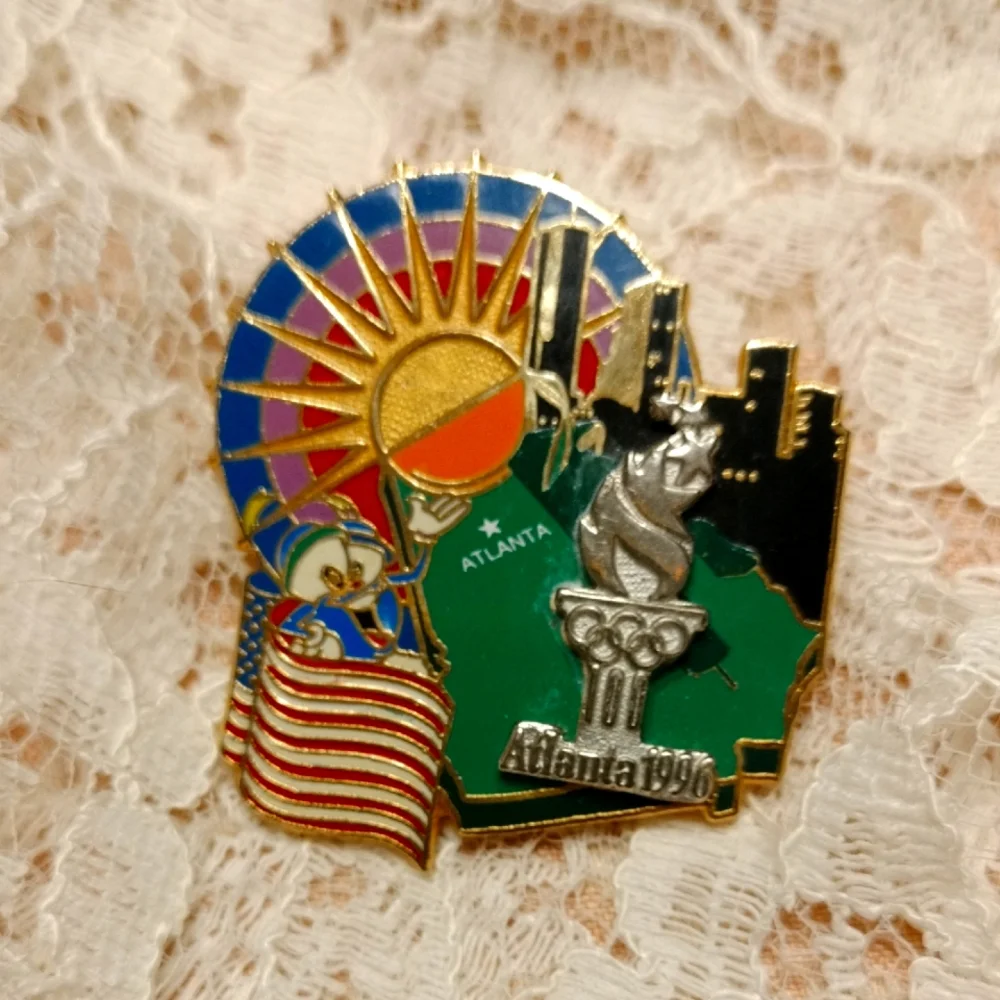 ⚜️ Atlanta 1996 Olympics Pin - Picture 1 of 4